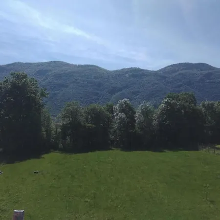 Dom wakacyjny In Auvergne Near Beaulieu (Cantal)