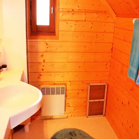 In Auvergne Near Hébergement de vacances Beaulieu (Cantal)